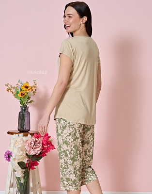 Домашний комплект с футболкой и капри