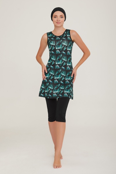 Модный купальник с короткими лосинами