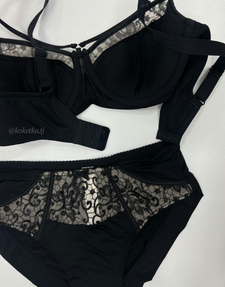 Бюстгальтер с трусиками