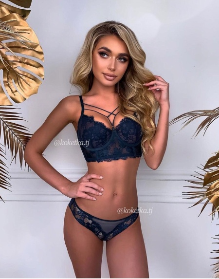 Бюстгальтер с трусиками