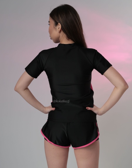 Модный купальник с шортиками