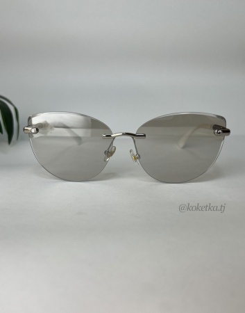 Очки солнцезащитные