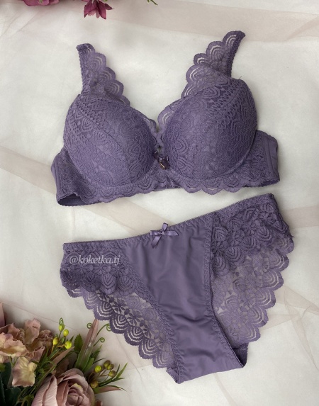 Бюстгальтер с трусиками