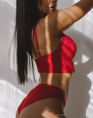 Бюстгальтер с трусиками (пуш-ап)