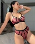 Бюстгальтер с трусиками стринг