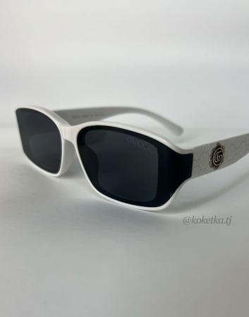 Очки солнцезащитные