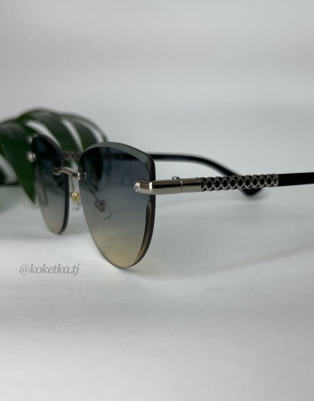 Очки солнцезащитные