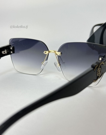 Очки солнцезащитные