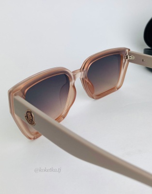 Очки солнцезащитные