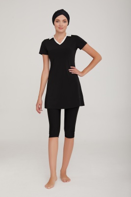 Модный купальник с короткими лосинами