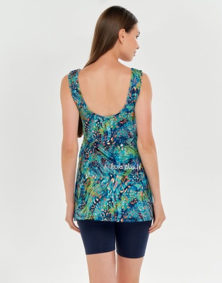 Модный купальник с короткими лосинами