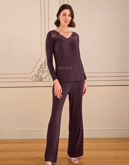 Комфортный домашний комплект с кружевами