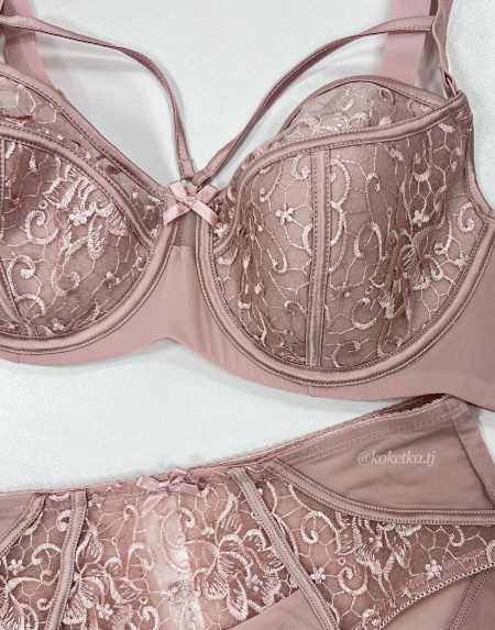 Бюстгальтер с трусиками