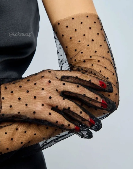 Сеточные перчатки в горошек