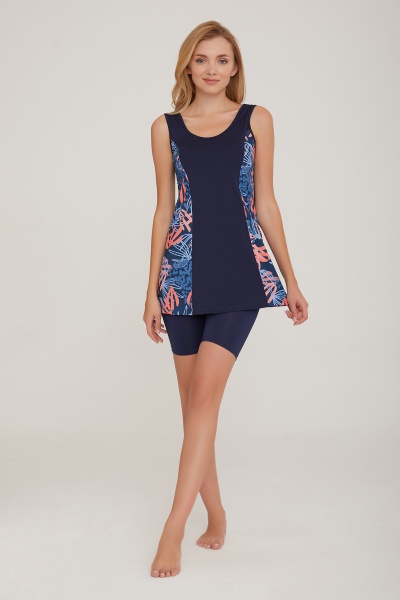 Модный купальник с короткими лосинами