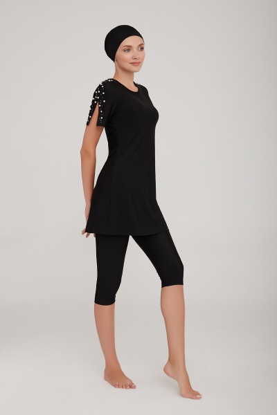 Модный купальник с короткими лосинами