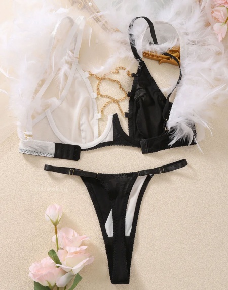Сексуальный комплект белья с перьями