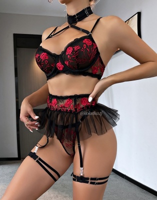 Соблазнительный комплект белья с юбкой