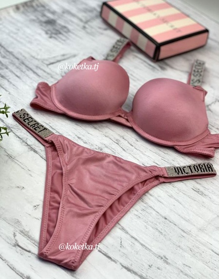 Бюстгальтер с трусиками под Victoria’s Secret