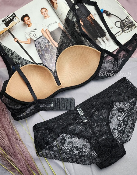 Бюстгальтер с трусиками