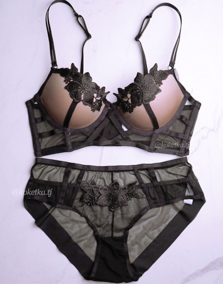 Бюстгальтер с трусиками (пуш-ап)