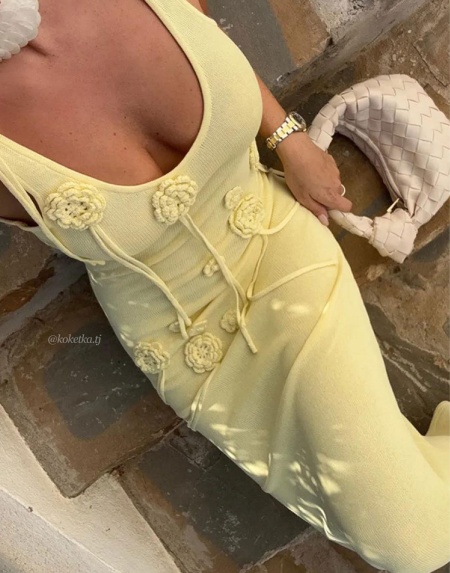 Пляжное платье без рукавов