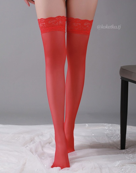 Кокетливые белые чулочки