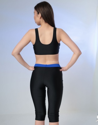 Модный купальник с шортиками