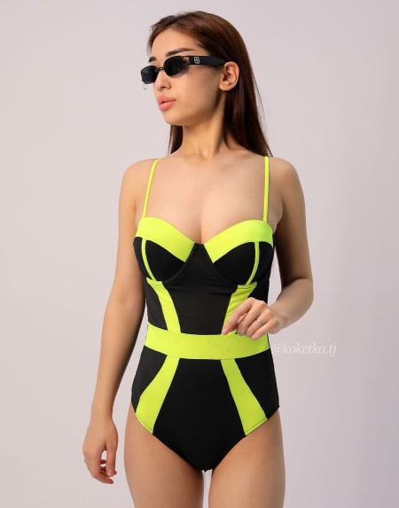 Слитный купальник