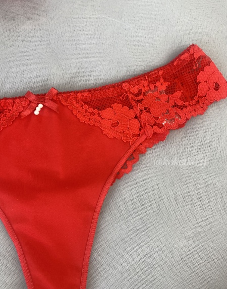 Кружевные трусики бразилиана