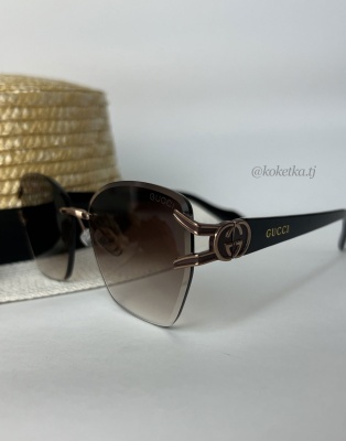 Очки солнцезащитные