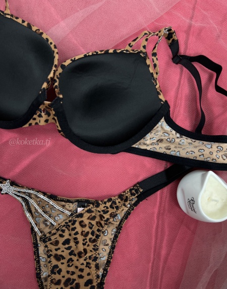 Бюстгальтер с трусиками под Victoria’s Secret