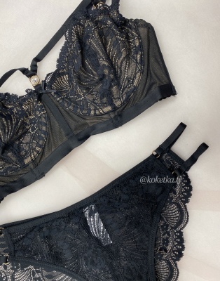 Бюстгальтер с трусиками бразилиана