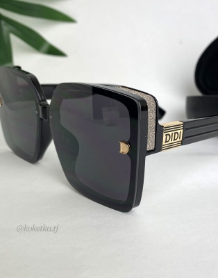 Очки солнцезащитные