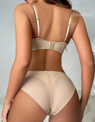 Бюстгальтер с трусиками
