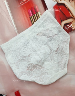 Трусики утяжки из плотного гипюра 