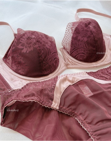 Бюстгальтер с трусиками