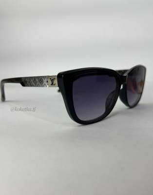 Очки солнцезащитные