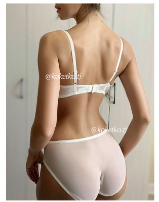 Бюстгальтер с трусиками со стрепами