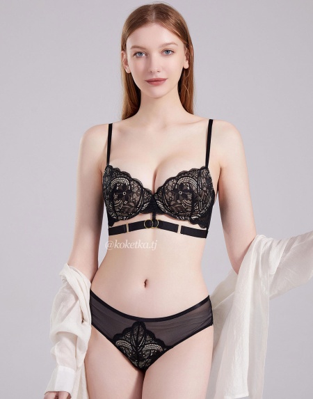 Бюстгальтер с трусиками (пуш-ап)