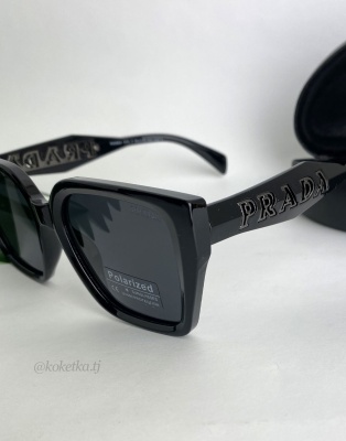 Очки солнцезащитные