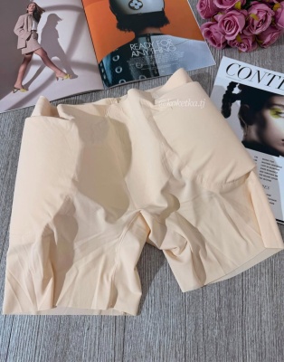 Шорты бёдра с пуш-апом