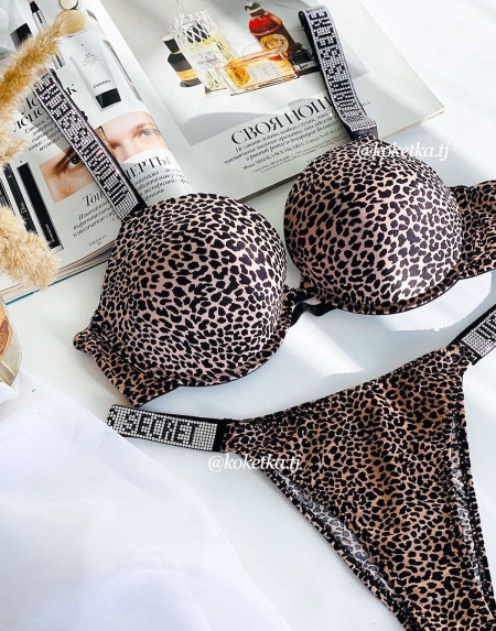 Бюстгальтер с трусиками под Victoria’s Secret