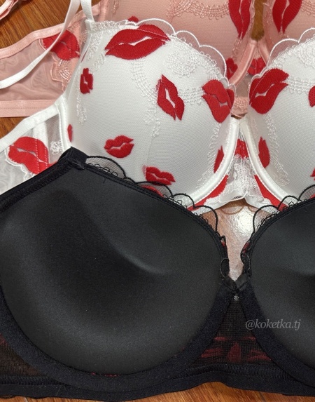 Бюстгальтер с трусиками (пуш-ап)