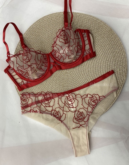 Бюстгальтер с трусиками слип