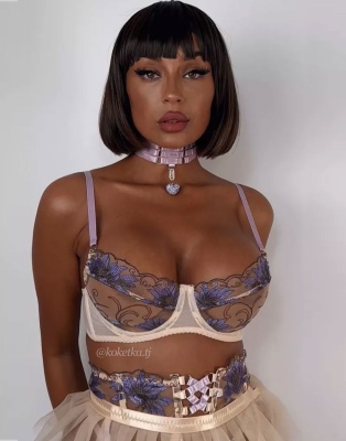 Сексуальный комплект белья с юбкой