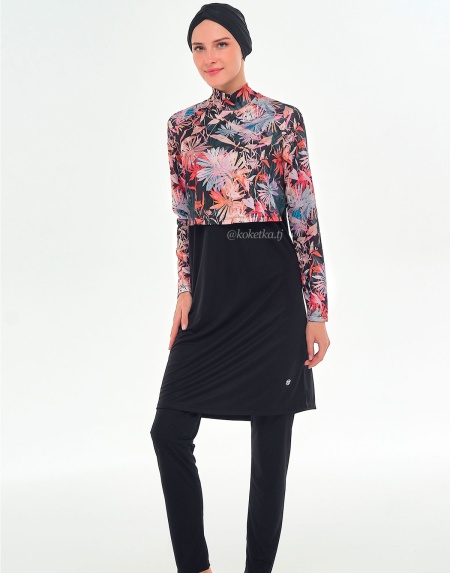 Яркий купальник c лосинами