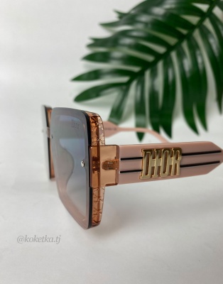 Очки солнцезащитные