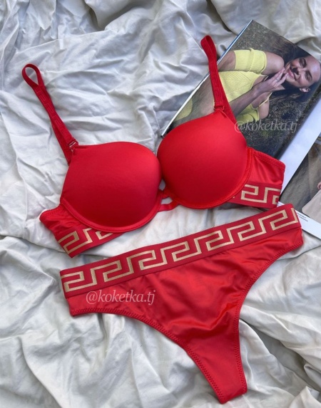 Бюстгальтер с трусиками (пуш-ап)