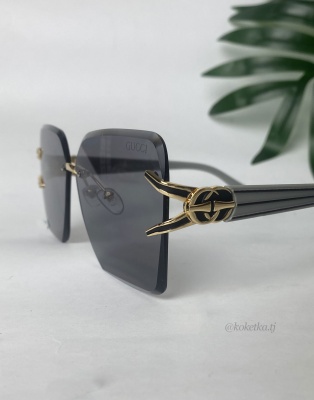 Очки солнцезащитные